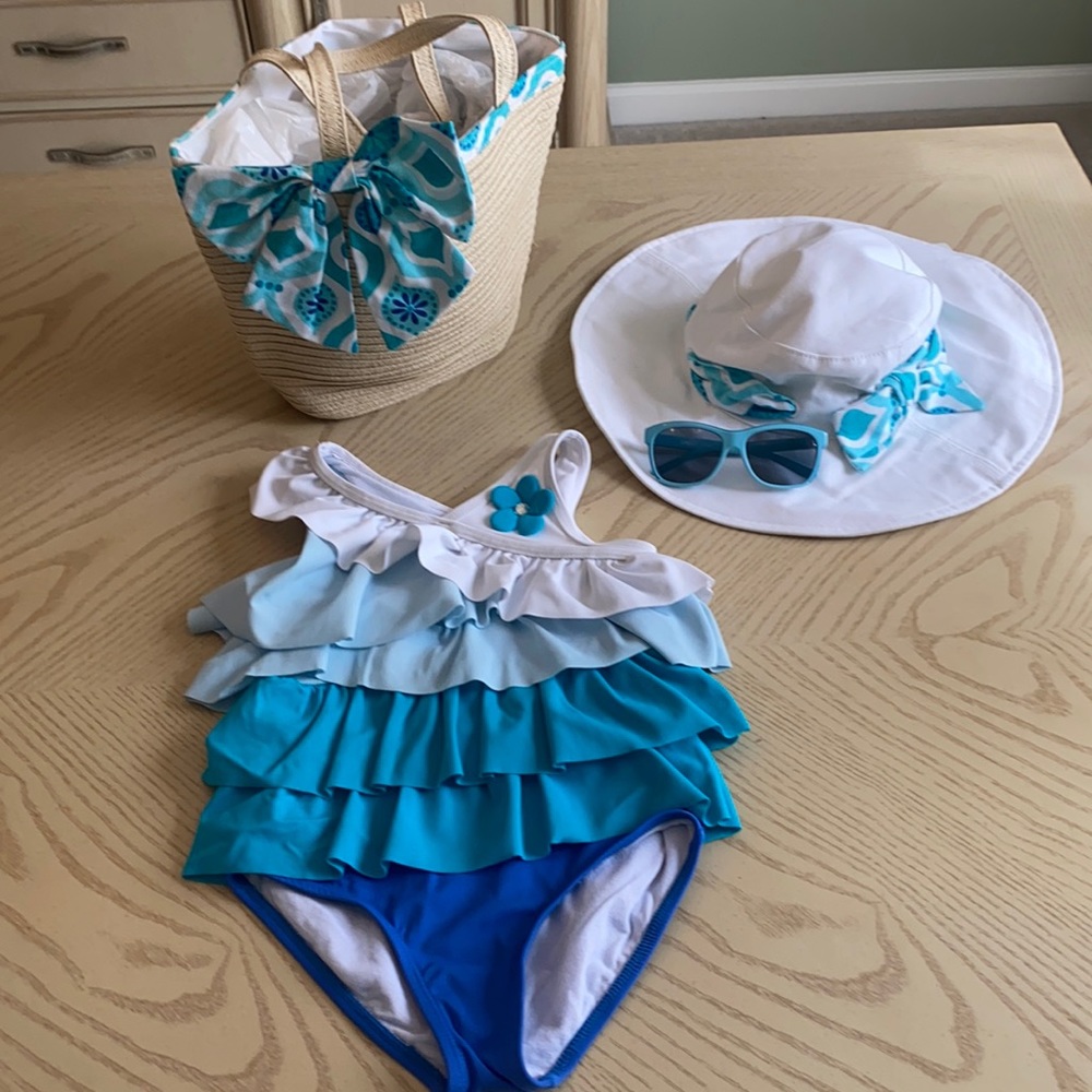 Gymboree size 5 blue swimsuit with accessories